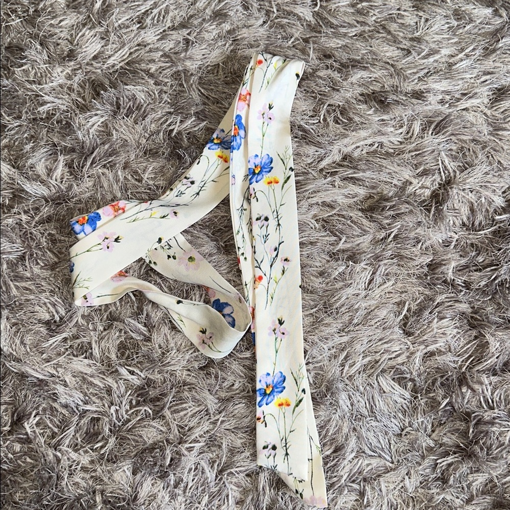 SHEIN Women’s L Floral Button-Front Belted Cream & Multi-Color Shorts Romper - Picture 4 of 4